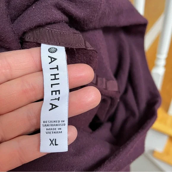 Athleta Women’s XL Turtleneck Sweatshirt Purple Burgundy Longer Back - Picture 4 of 6